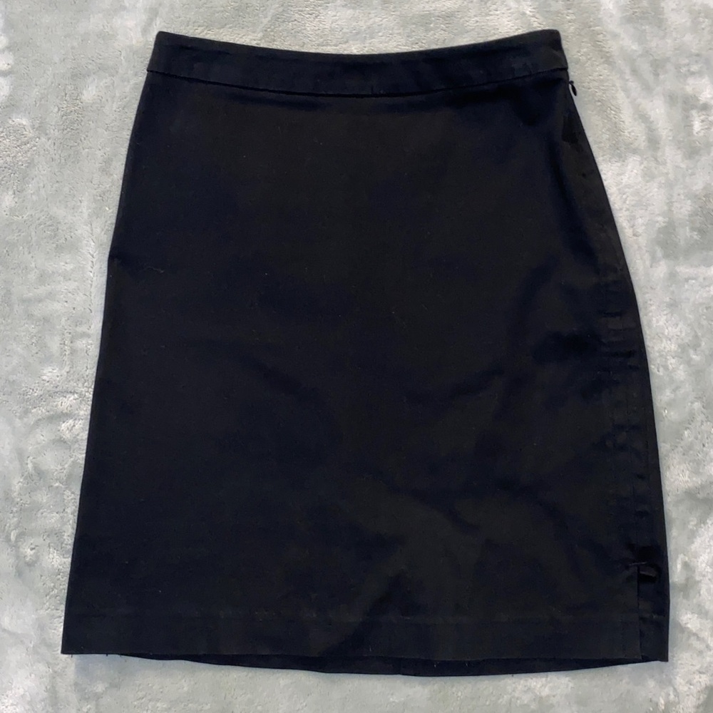 ANN TAYLOR Skirt Size 2 Black Stretch Pencil Business Casual Office